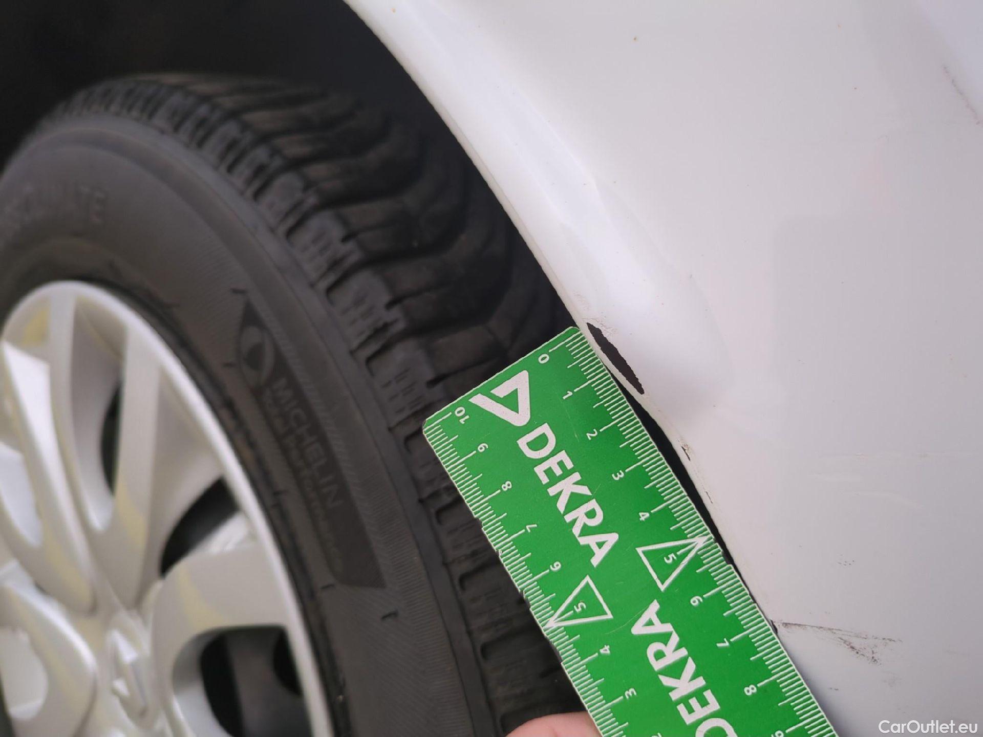  Renault  Clio  IV Air MediaNav 1.5 dCi 90CV BVM5 E6 #19