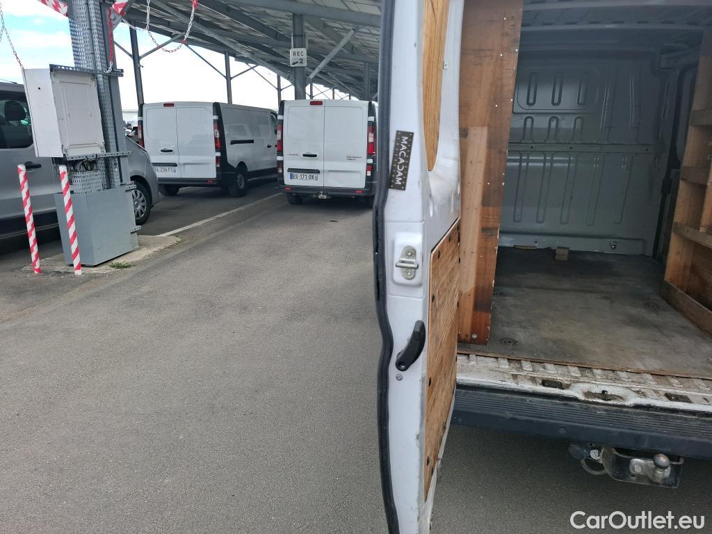  Peugeot  Boxer  Fourgon 330 L1H1 Asphalt BlueHDi 120 Stop&Start 2.2 120CV BVM6 #4