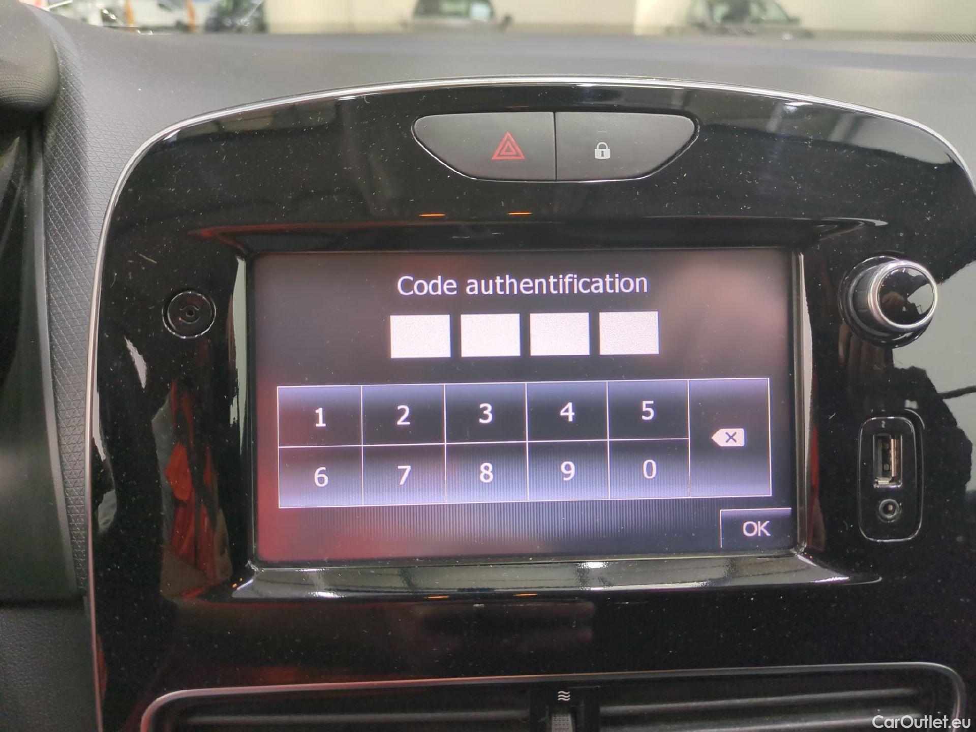  Renault  Clio  IV Air MediaNav 1.5 dCi 90CV BVM5 E6 #5