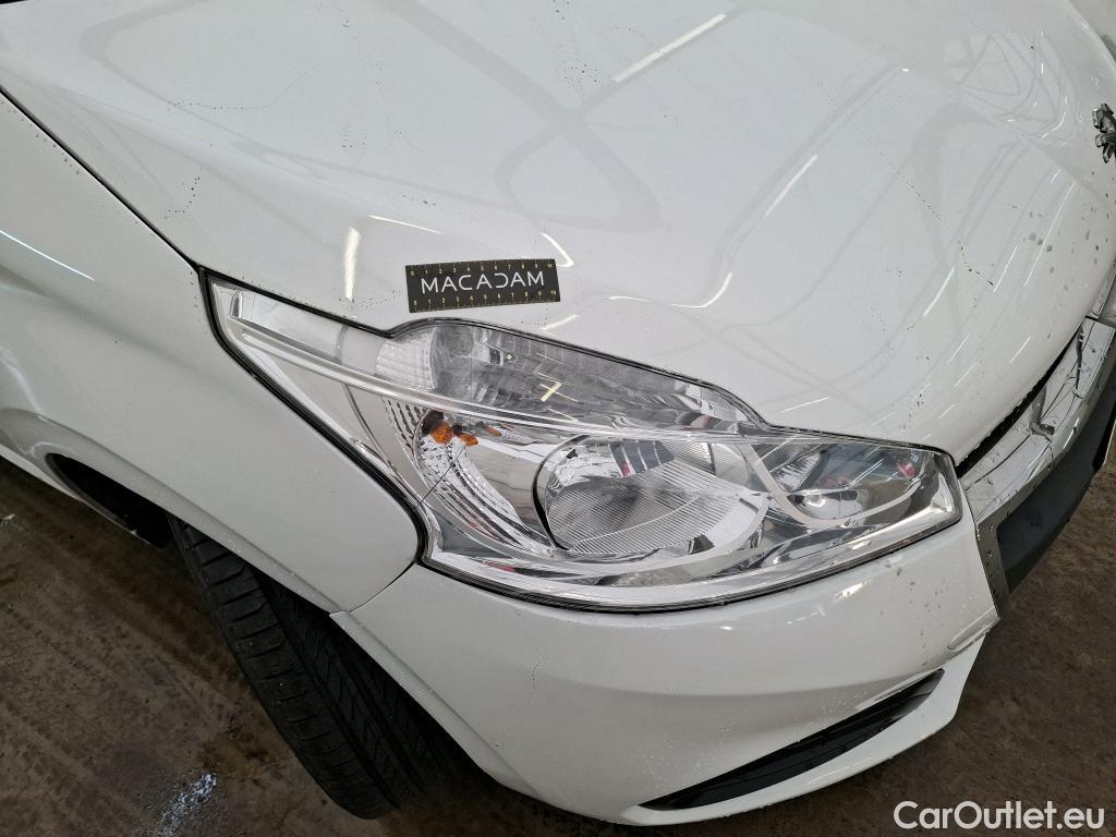  Peugeot  208  Affaire Premium 1.5 HDi 100CV BVM5 E6dT #43