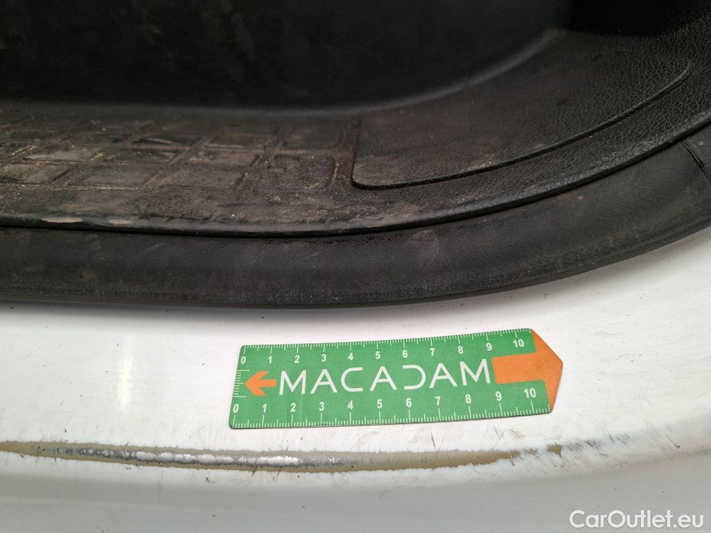  Peugeot  Expert  Fourgon Premium L2 2.0 HDi 120CV BVM6 E6 #39