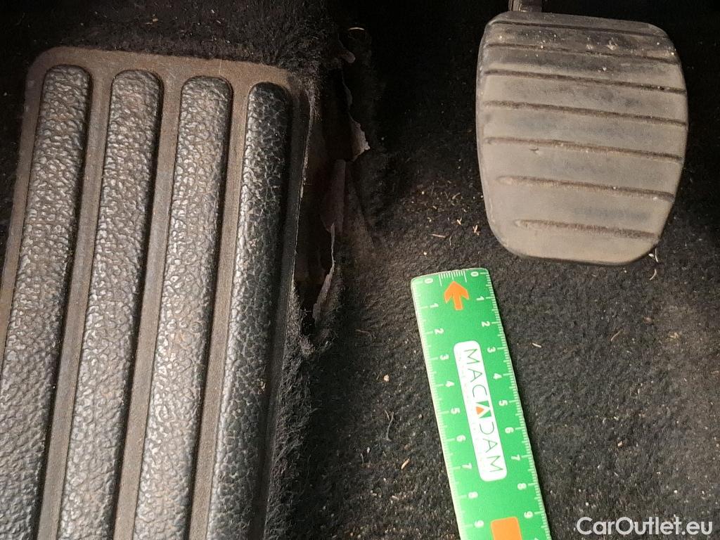  Renault  Clio  IV Air MediaNav 1.5 dCi 75CV BVM5 E6 #9