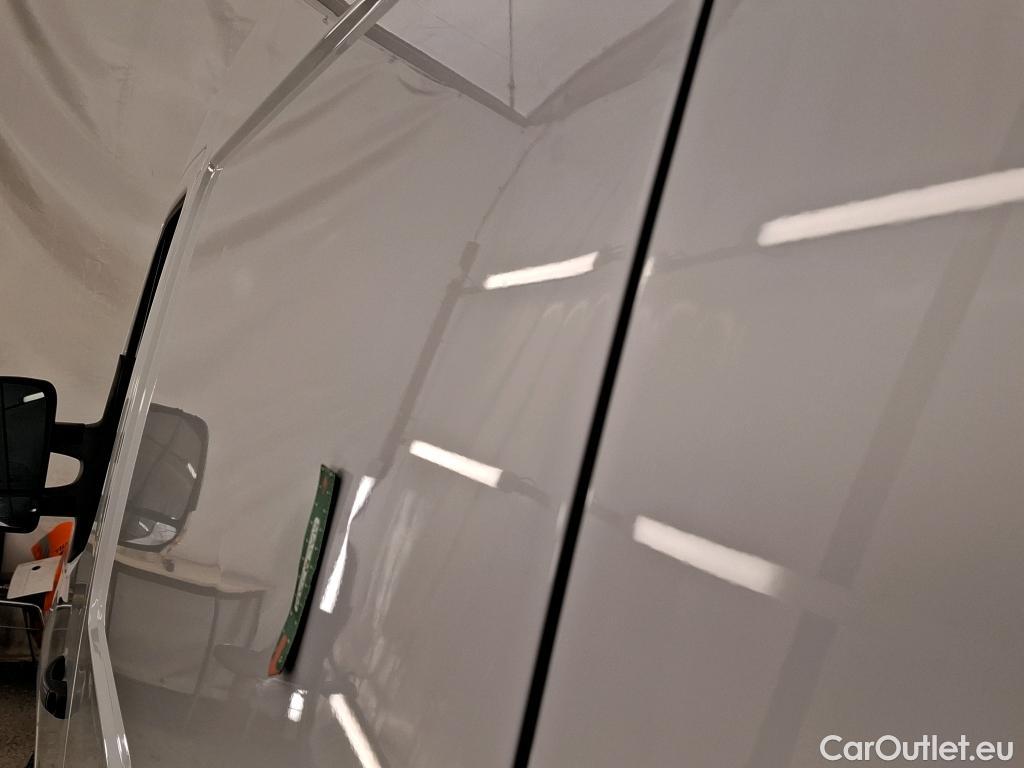  Renault  Master  Fourgon L2H2 3 5 Grand Confort dCi 135CV BVM6 E6dT #24