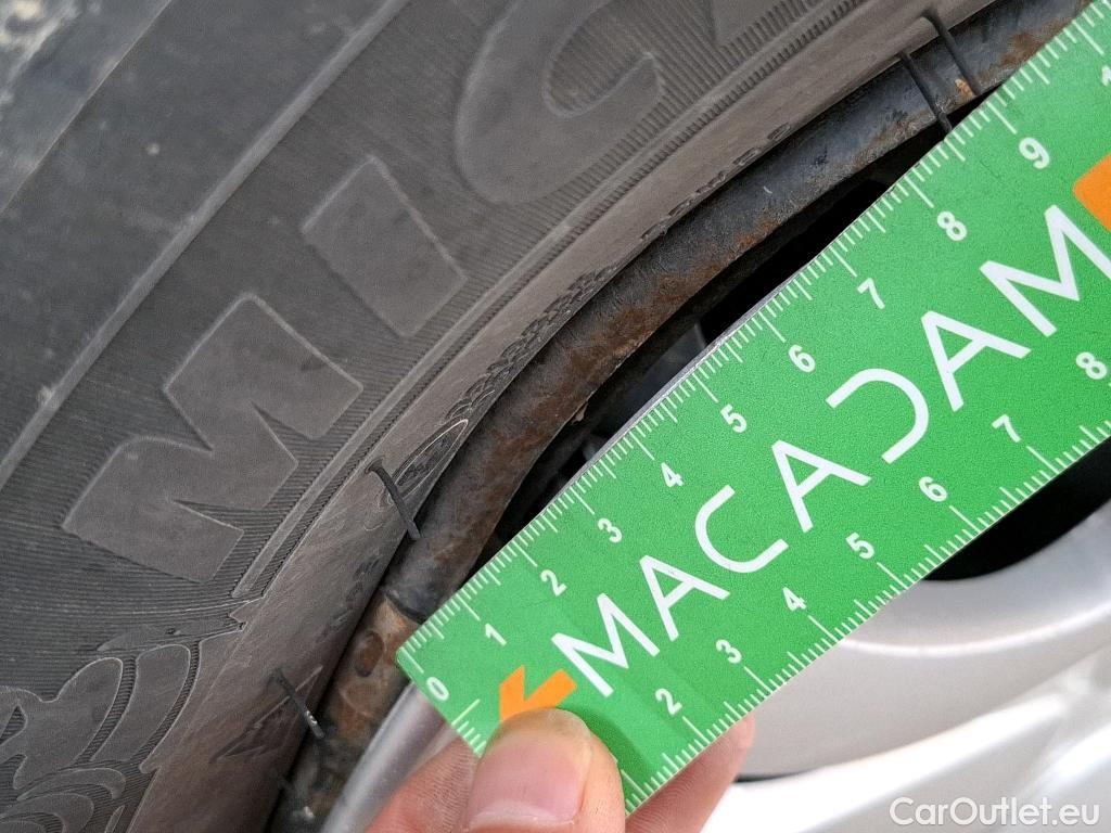  Renault  Clio  IV Air MediaNav 1.5 dCi 75CV BVM5 E6 #37