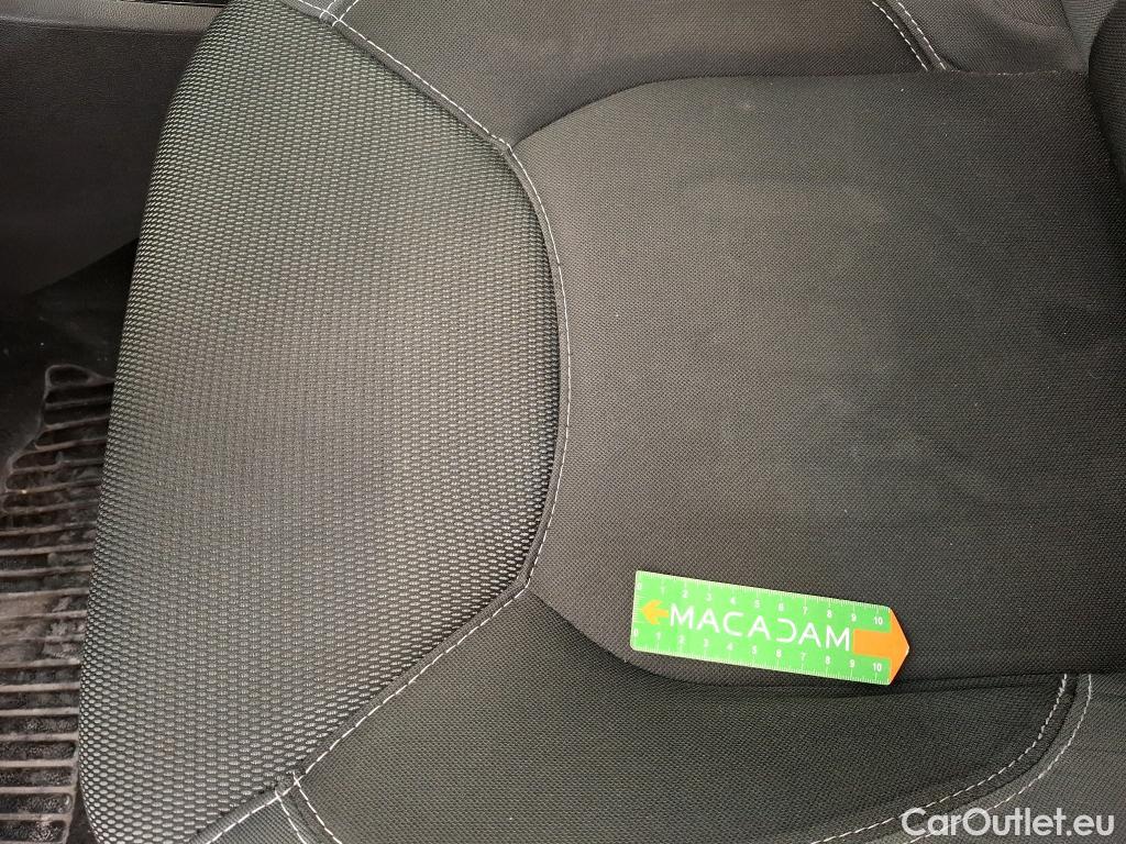  Renault  Clio  IV Air MediaNav 1.5 dCi 75CV BVM5 E6 #48