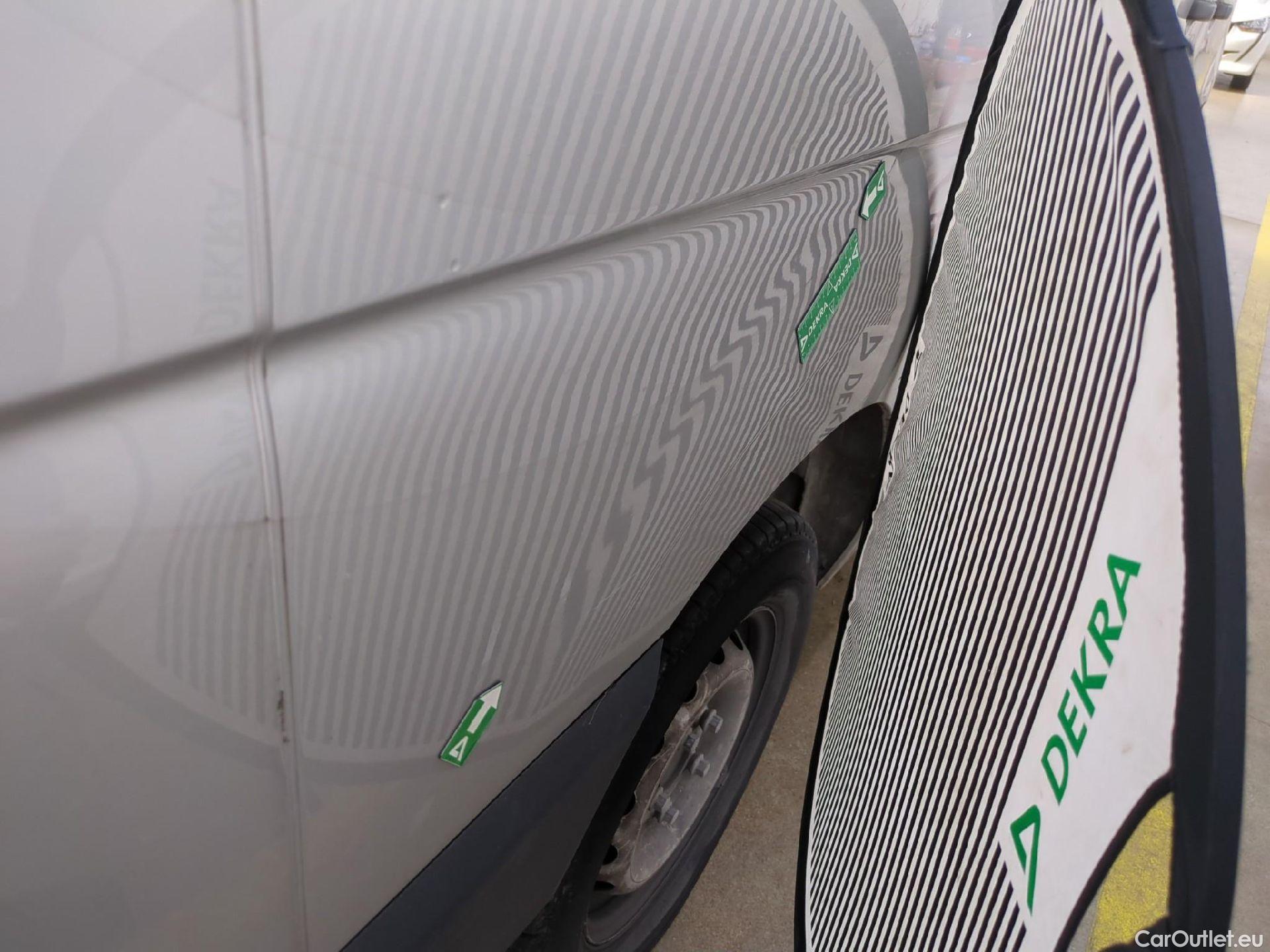  Renault  Master RENAULT  / 2019 / 4P / Fourgon tôlé FG Tr GCF F3500 L2H3 Energy dCi 150 #17