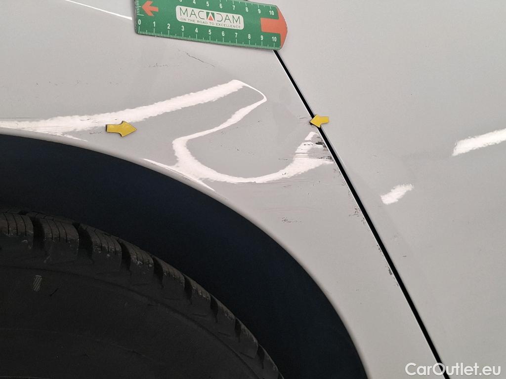  Renault  Clio  IV Air MediaNav 1.5 dCi 75CV BVM5 E6 #22