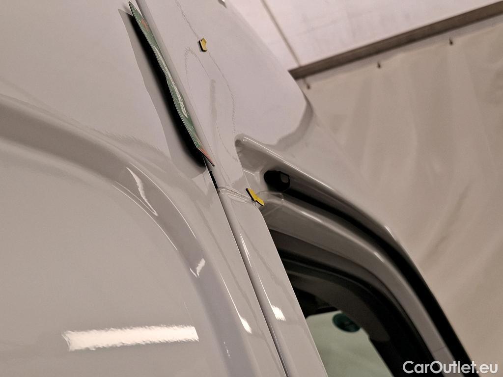  Renault  Master  Fourgon L2H2 3 5 Grand Confort dCi 135CV BVM6 E6dT #38