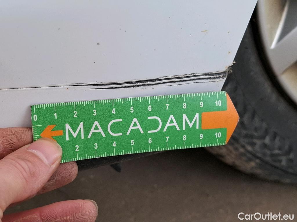  Renault  Clio  IV Air MediaNav 1.5 dCi 75CV BVM5 E6 #17