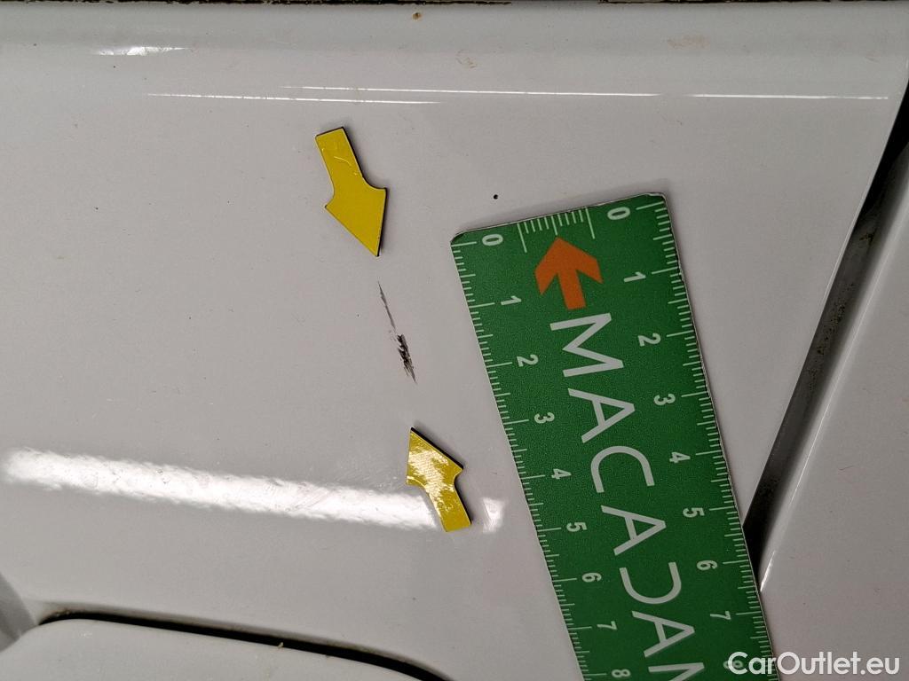  Toyota  Yaris TOYOTA  Hybride Affaires / 2019 / 5P / Berline / VU 1.5 Hybride 116h Dynamic Business Affair #6