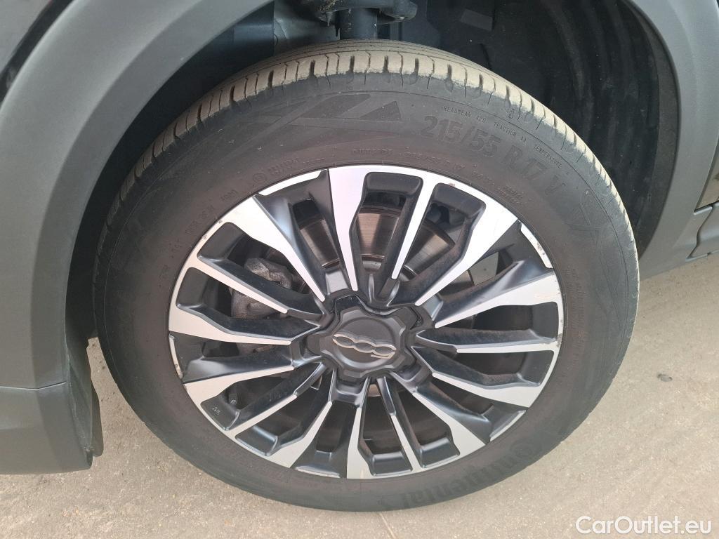  Fiat  500 FIAT X / 2018 / 5P / SUV 1.3 FFly T T4 150ch DCT Cross #16