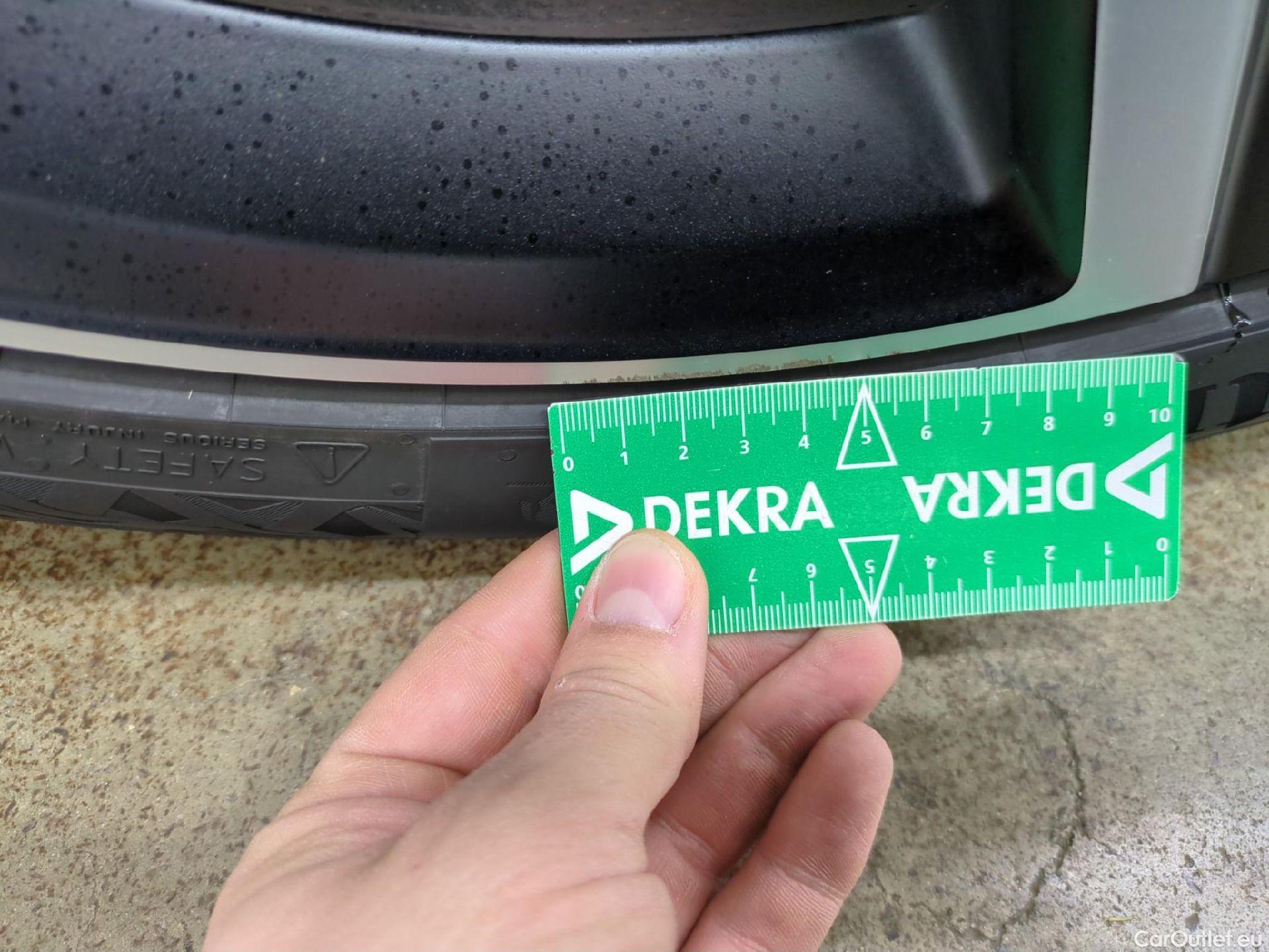  Mercedes  CLA-Klasse MERCEDES-BENZ CLA Coupe 4p Coupé CLA 180 d Business Line BA7 #12