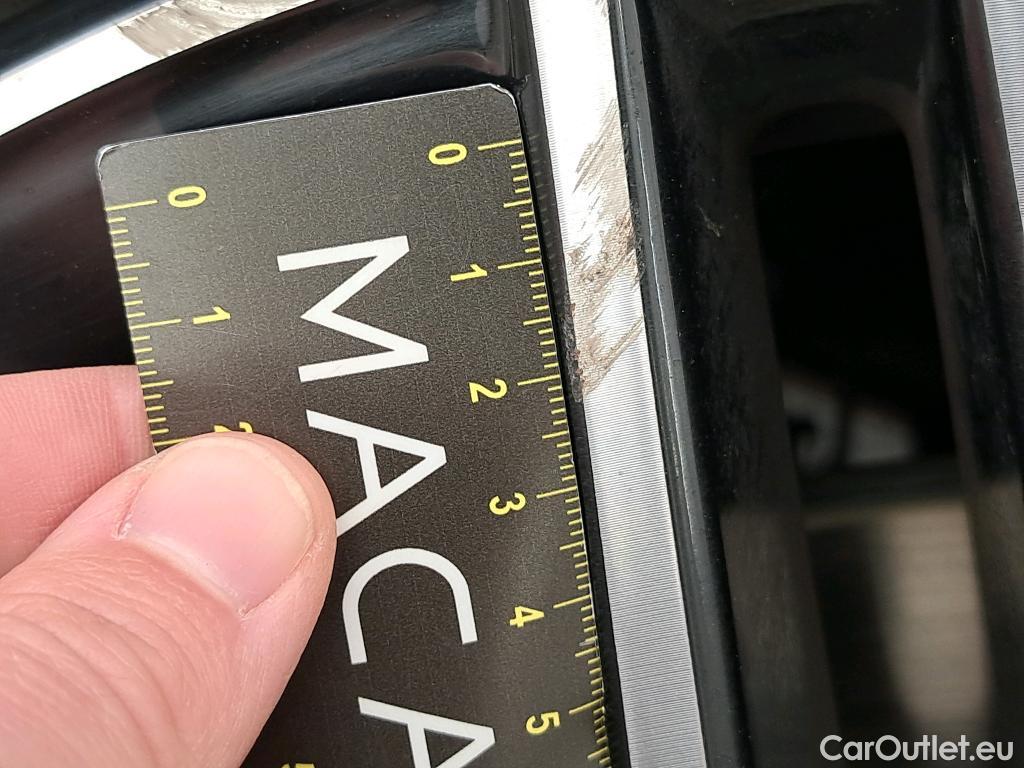  Mercedes  GLB MERCEDES-BENZ  / 2019 / 5P / SUV  200 d AMG Line #18