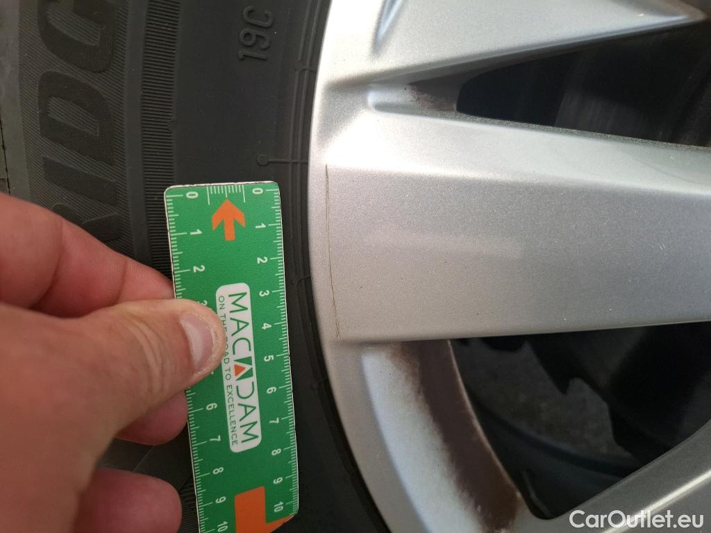  Peugeot  3008  Active Business 1.5 HDi 130CV BVA8 E6d #16