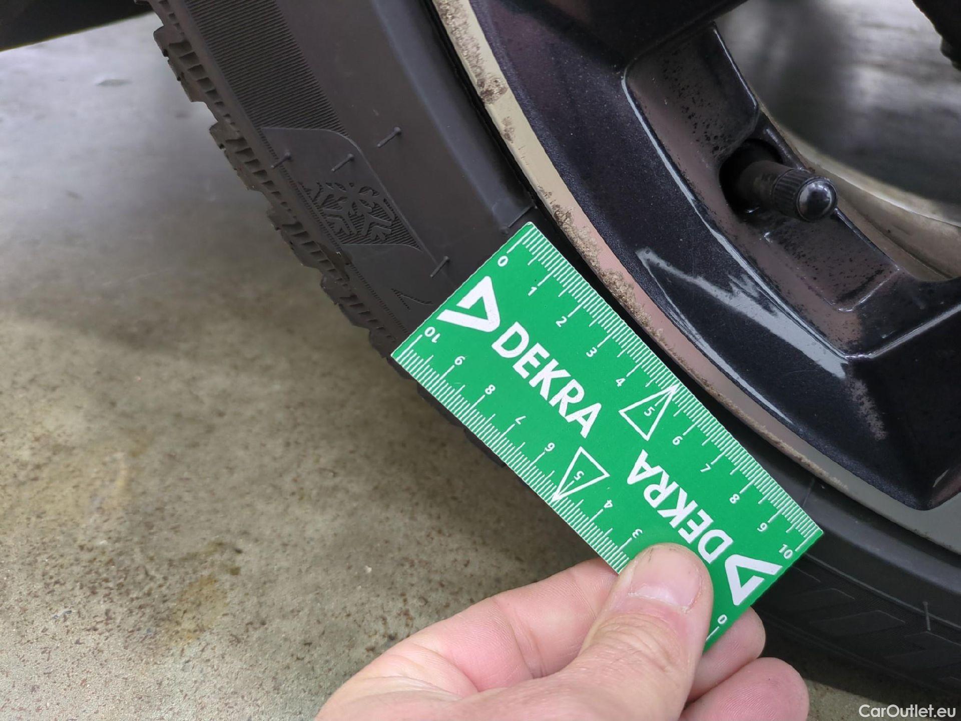  Peugeot  308  SW Allure 1.5 HDi 130CV BVA8 E6d #7