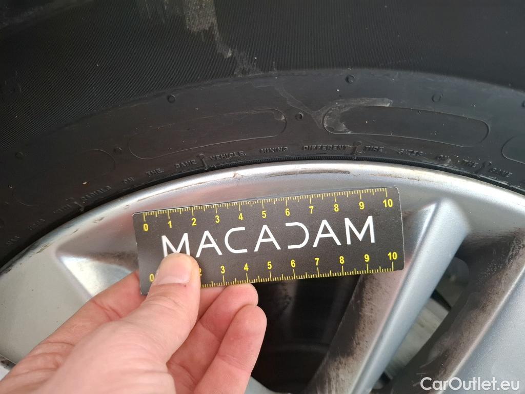  Opel   Grandland X Grandland X Elegance Business 1.5 130CV BVA8 E6d #4