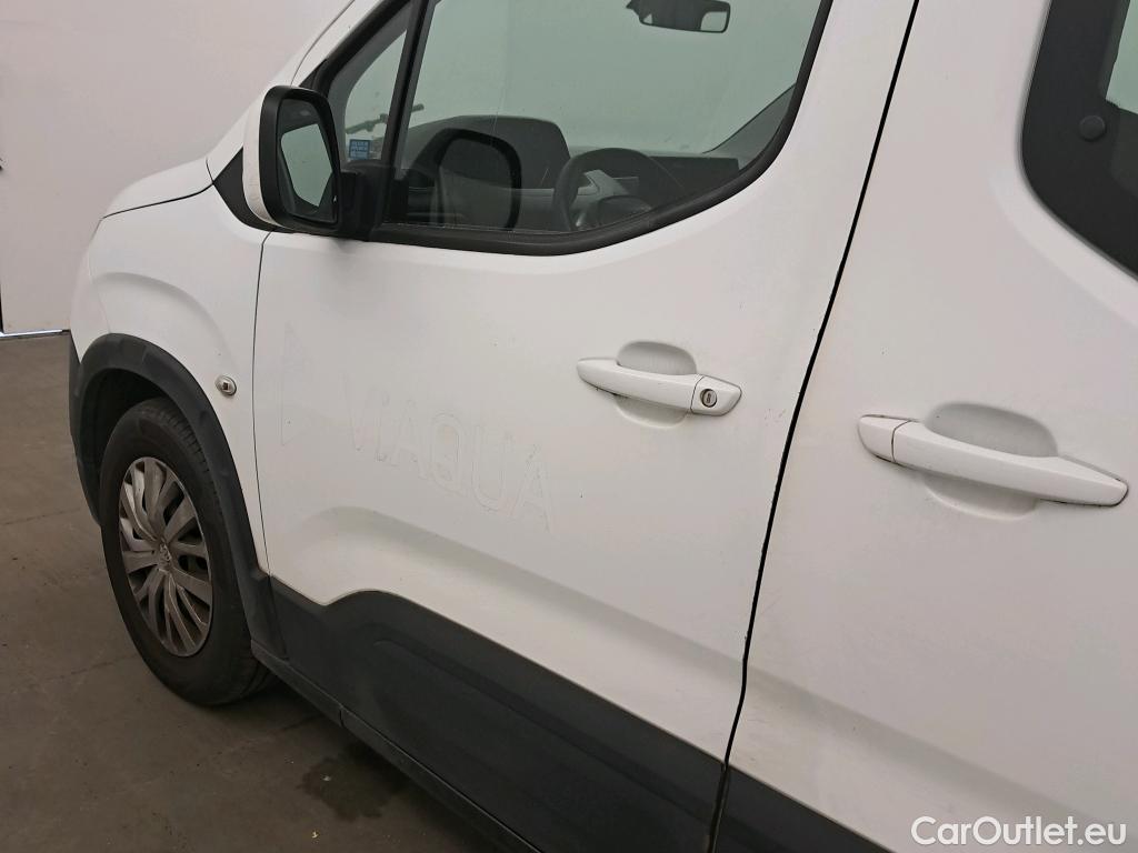  Peugeot  RIFTER PEUGEOT  / 2018 / 5P / monovolumen compacto Active Pack Standard BlueHDi 73kW #31