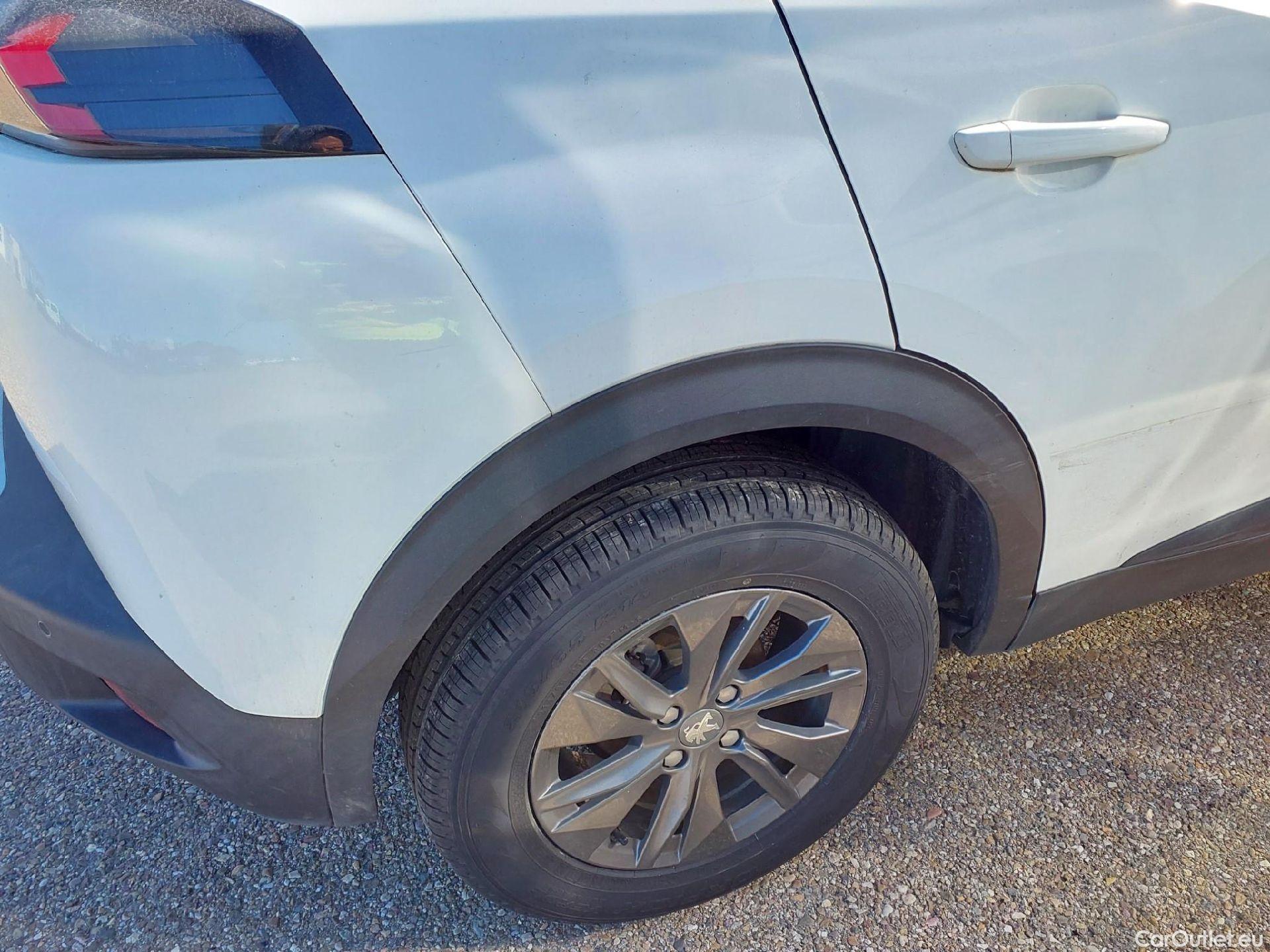  Peugeot  2008 PEUGEOT  / 2019 / 5P / todoterreno Active Pack BlueHDI 81kW (110CV) #22