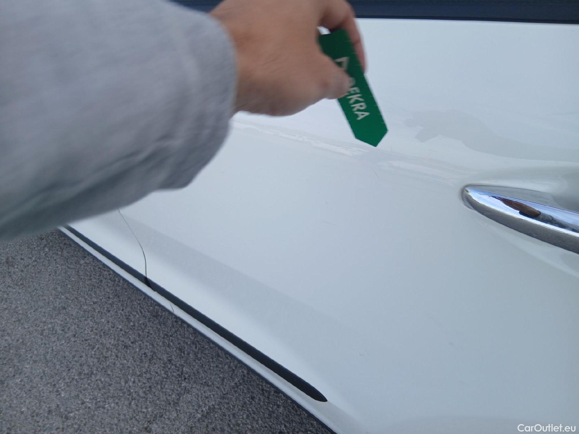  KIA  Niro KIA  / 2019 / 5P / crossover 1.6 GDi HEV 104kW (141CV) Drive #14