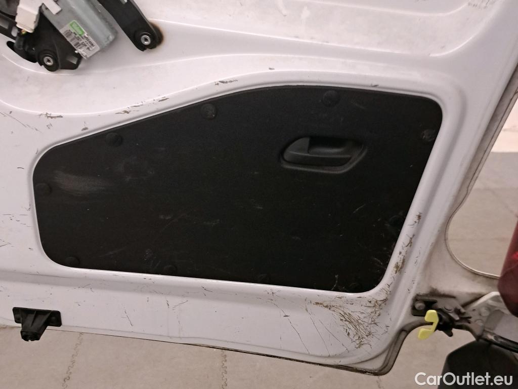  Peugeot  RIFTER PEUGEOT  / 2018 / 5P / monovolumen compacto Active Pack Standard BlueHDi 73kW #40