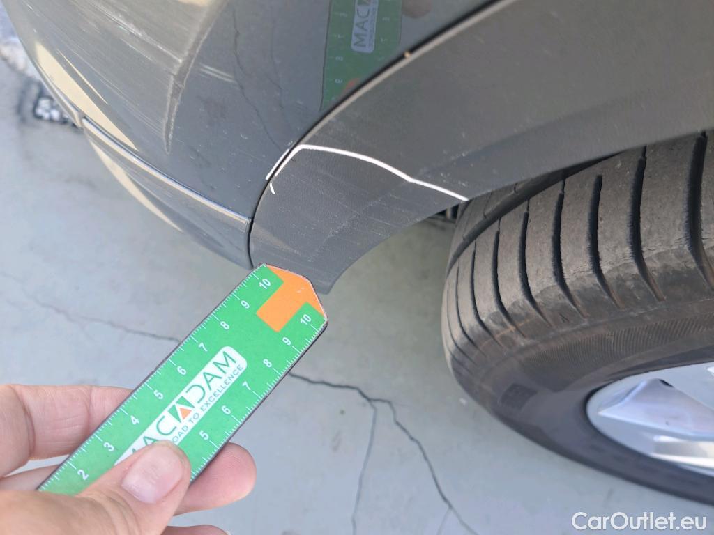  Volkswagen  T-ROC VOLKSWAGEN  / 2017 / 5P / todoterreno Advance R-Line 1.5 TSI 110kW (150CV) DSG #26