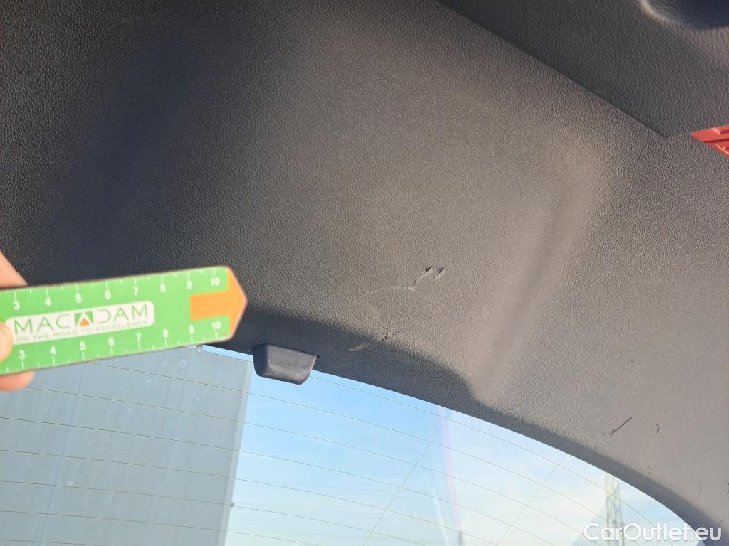  Volkswagen  T-ROC VOLKSWAGEN  / 2017 / 5P / todoterreno Advance R-Line 1.5 TSI 110kW (150CV) DSG #6