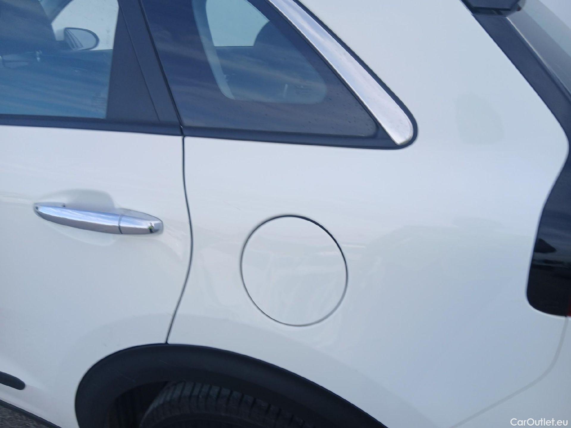  KIA  Niro KIA  / 2019 / 5P / crossover 1.6 GDi HEV 104kW (141CV) Drive #15