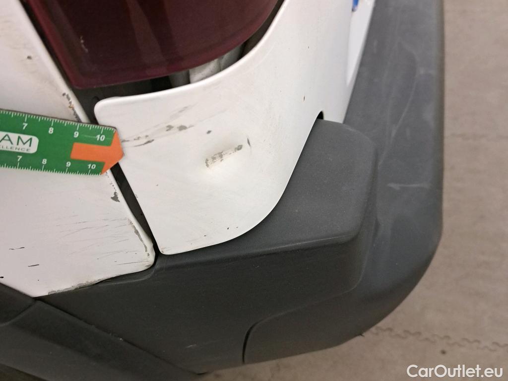  Peugeot  RIFTER PEUGEOT  / 2018 / 5P / monovolumen compacto Active Pack Standard BlueHDi 73kW #26