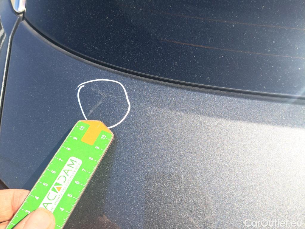  Volkswagen  T-ROC VOLKSWAGEN  / 2017 / 5P / todoterreno Advance R-Line 1.5 TSI 110kW (150CV) DSG #34