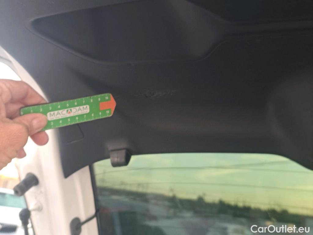  Opel  Corsa OPEL  1.2T XHL 100 CV Elegance #12