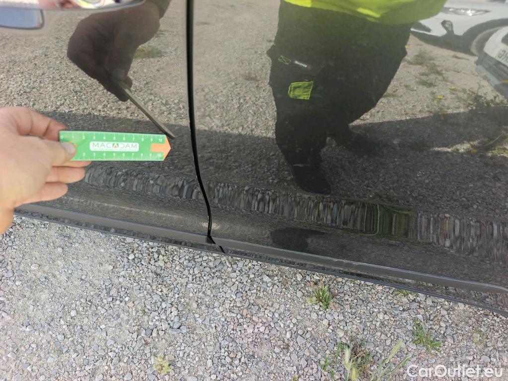  KIA  Niro KIA  crossover 1.6 GDi HEV 141 CV Drive #9