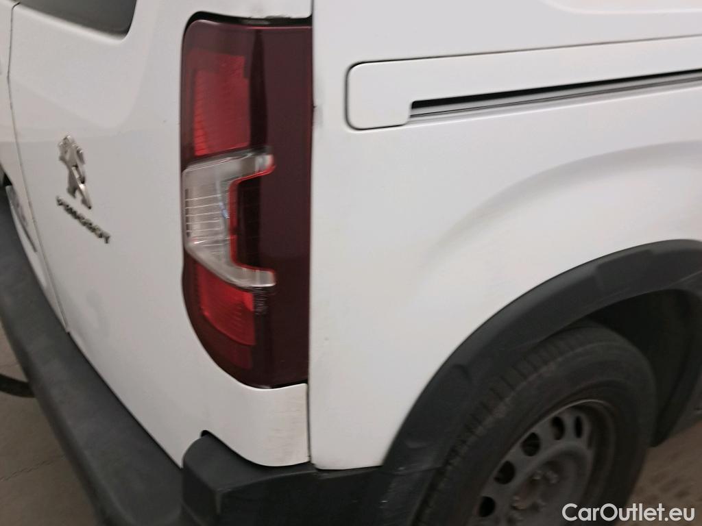  Peugeot  RIFTER PEUGEOT  / 2018 / 5P / monovolumen compacto Active Pack Standard BlueHDi 73kW #12