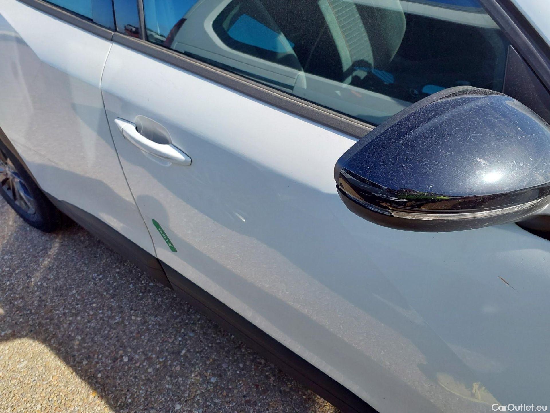  Peugeot  2008 PEUGEOT  / 2019 / 5P / todoterreno Active Pack BlueHDI 81kW (110CV) #16