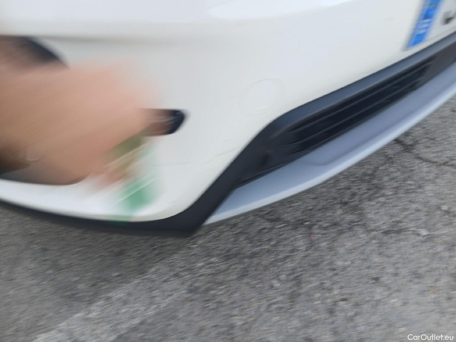  KIA  Niro KIA  / 2019 / 5P / crossover 1.6 GDi HEV 104kW (141CV) Drive #4