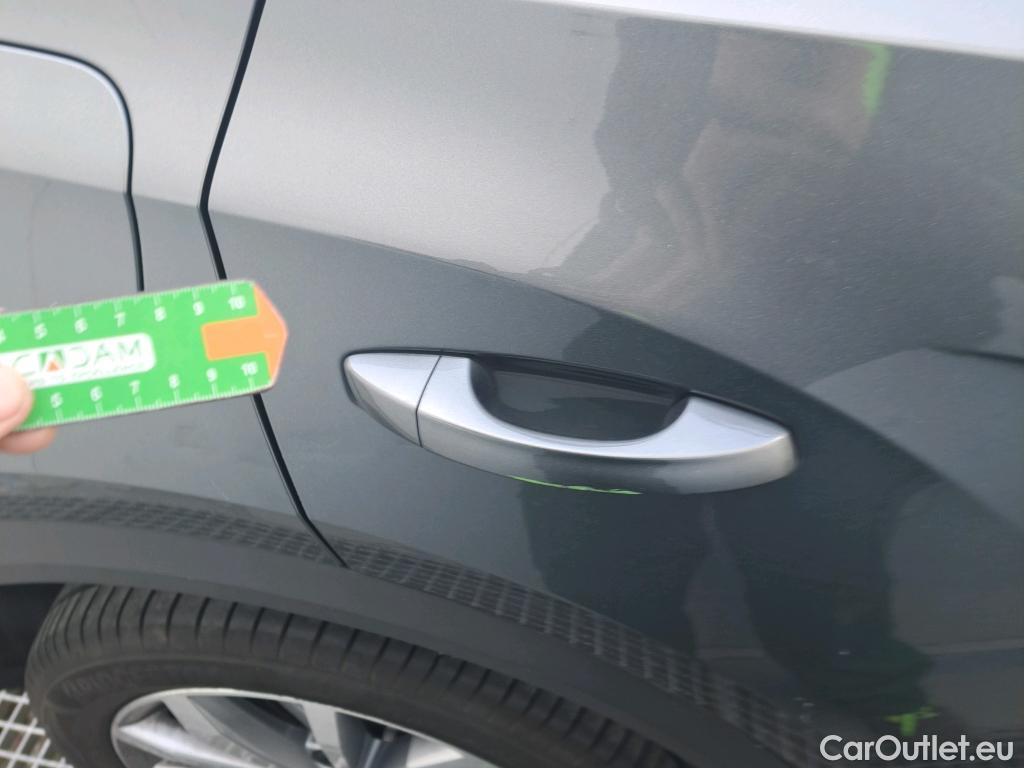  Volkswagen  T-ROC VOLKSWAGEN  / 2017 / 5P / todoterreno Advance R-Line 1.5 TSI 110kW (150CV) DSG #29