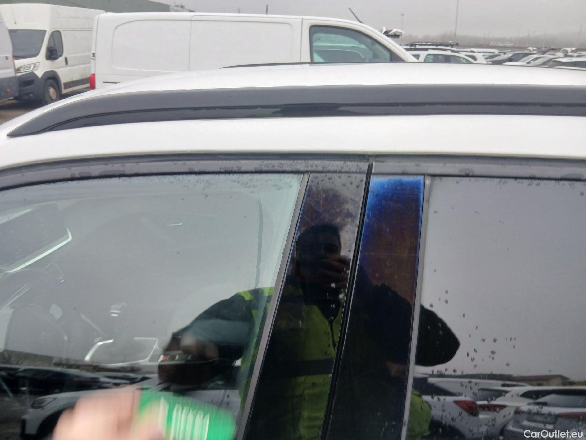  Peugeot  2008 PEUGEOT  / 2019 / 5P / todoterreno Allure BlueHDI 81kW (110CV) #12