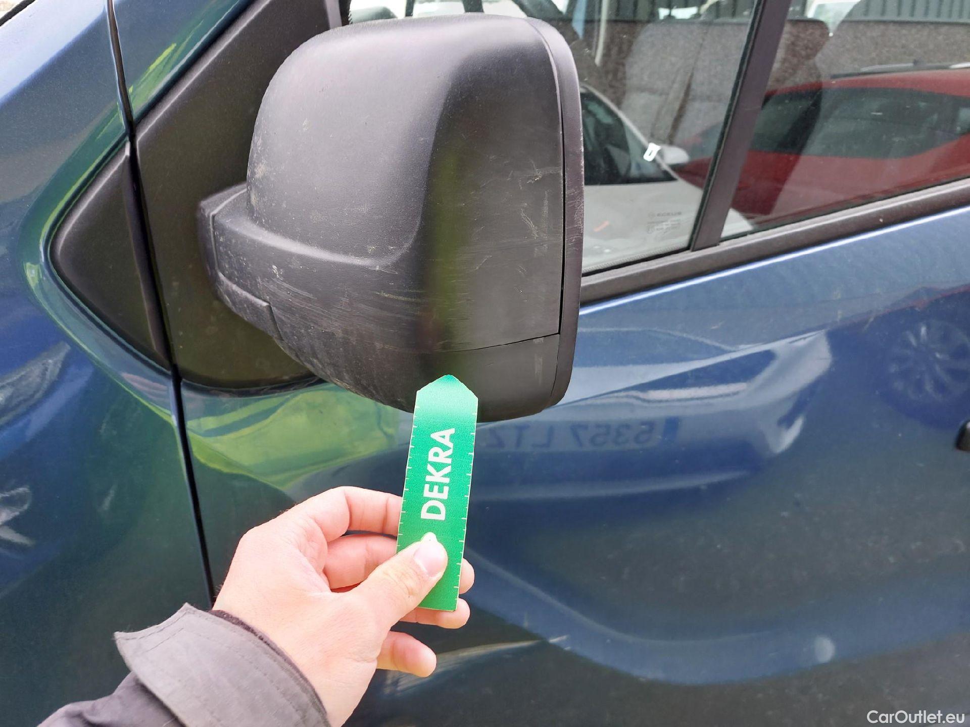  Opel  Vivaro OPEL  / 2014 / 4P / combi 1.6CDTI S/S 92kW (125CV) L2 2.9t Combi-9 **RL 20/04/26 VEHICULO SIN LLAVES** #7