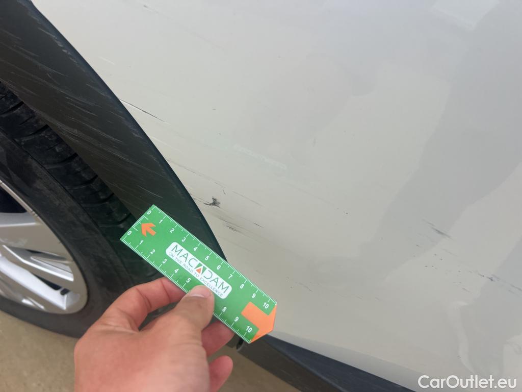  Peugeot  3008 PEUGEOT  / 2020 / 5P / todoterreno 1.2 PureTech 96KW S&S Active Pack EAT8 #9