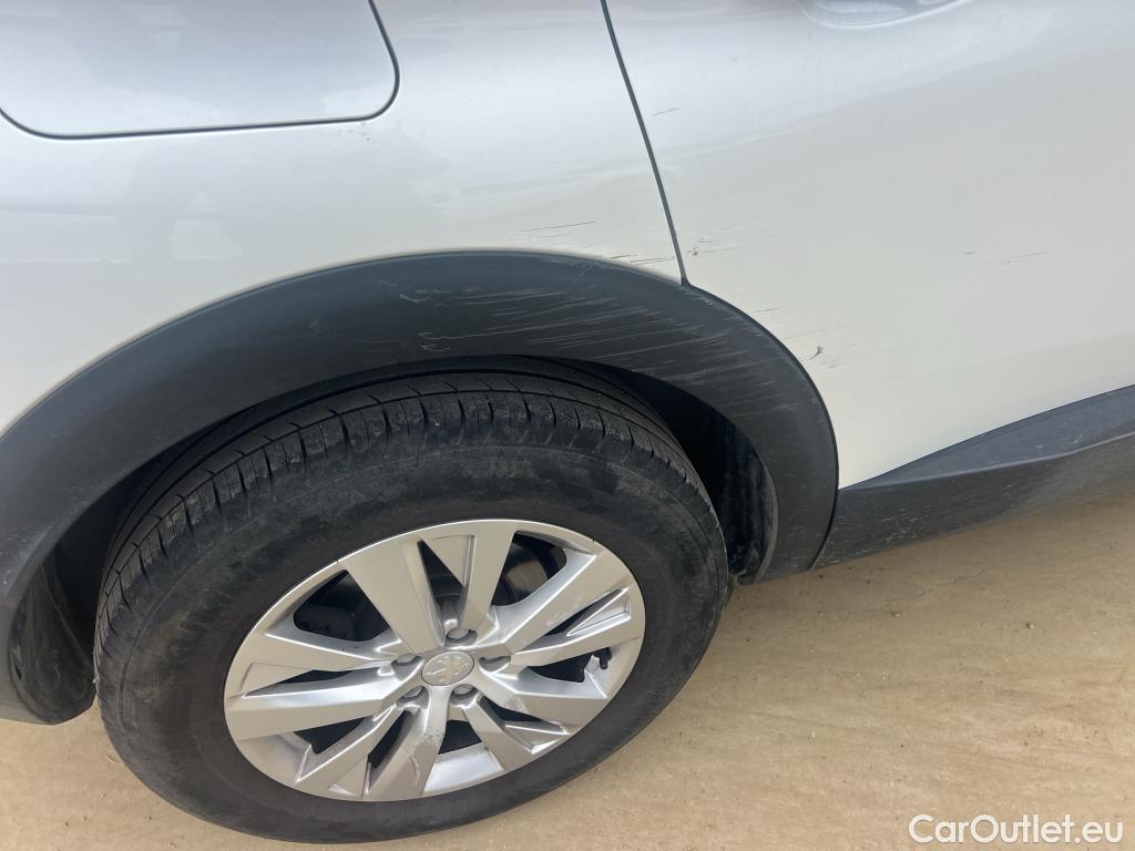  Peugeot  3008 PEUGEOT  / 2020 / 5P / todoterreno 1.2 PureTech 96KW S&S Active Pack EAT8 #38