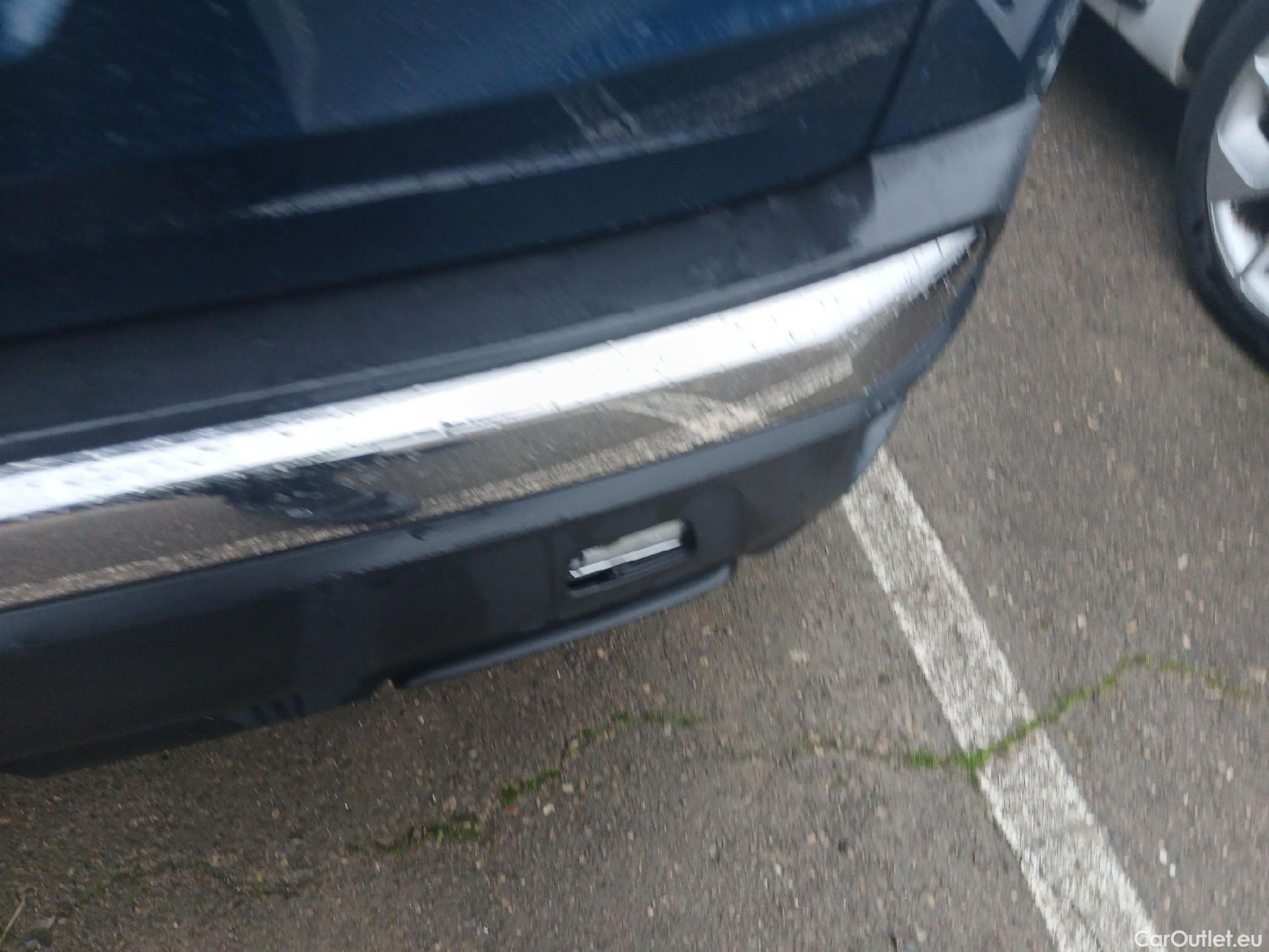  Peugeot  3008 PEUGEOT  / 2020 / 5P / todoterreno 1.5 BlueHDi 96kW (130CV) S&S Allure #13