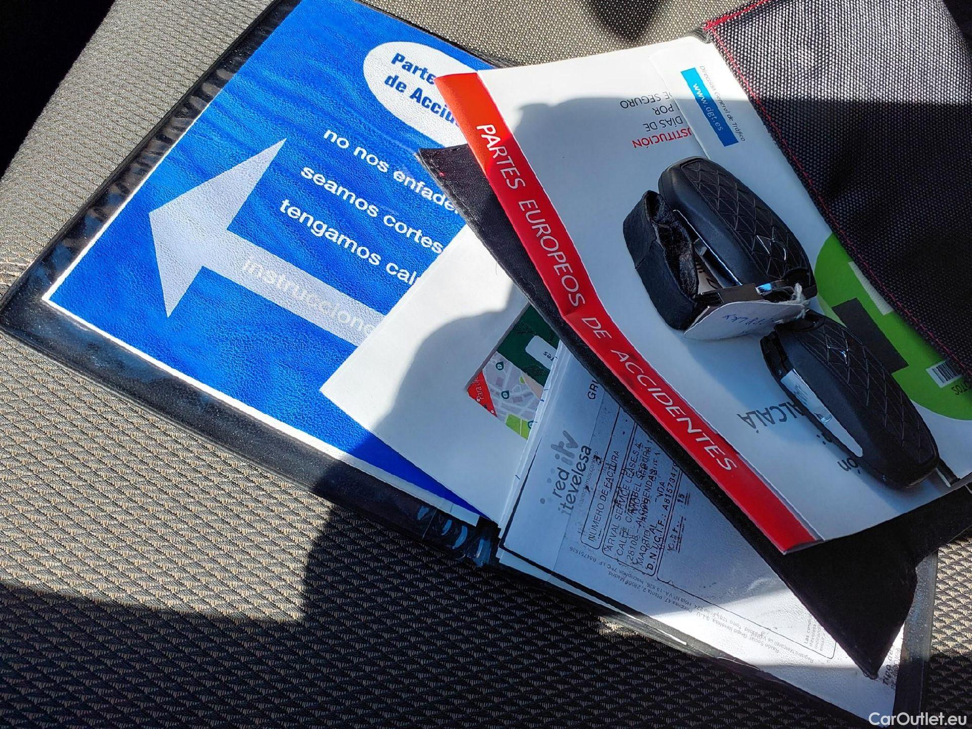  DS  DS7 DS DS 7 Crossback / 2017 / 5P / todoterreno BlueHDi DE 96kW (130CV) Auto. SO CHIC #21