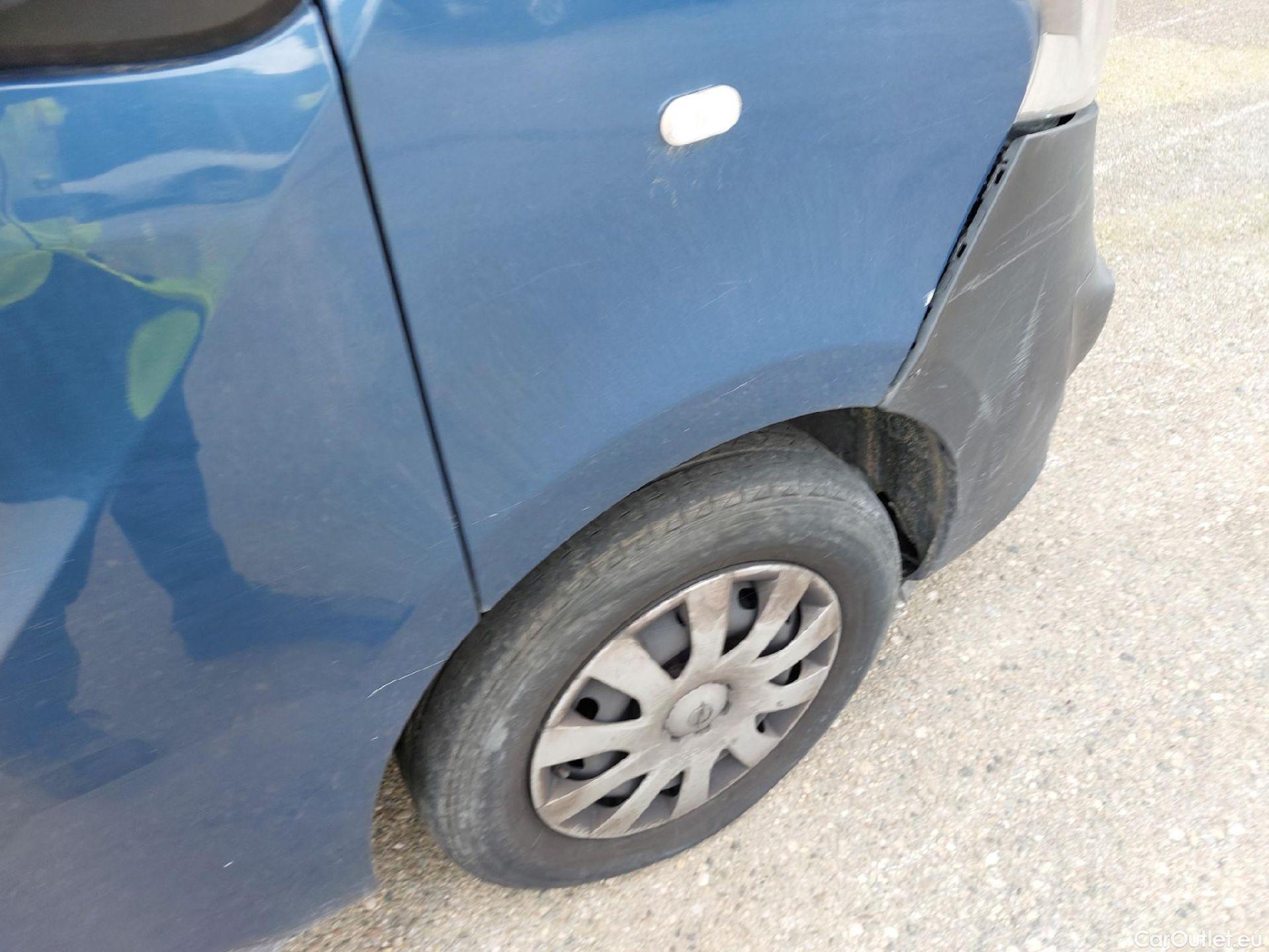  Opel  Vivaro OPEL  / 2014 / 4P / combi 1.6CDTI S/S 92kW (125CV) L2 2.9t Combi-9 **RL 20/04/26 VEHICULO SIN LLAVES** #25