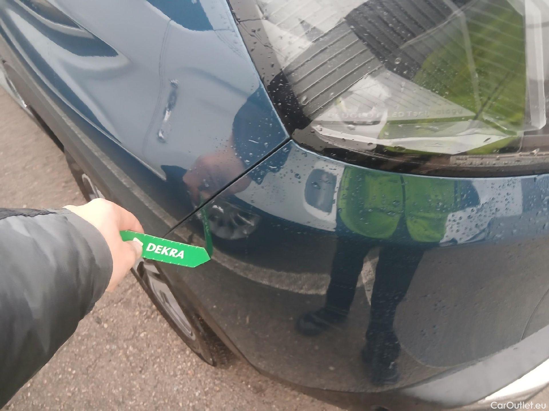  Peugeot  3008 PEUGEOT  / 2020 / 5P / todoterreno 1.5 BlueHDi 96kW (130CV) S&S Allure #9