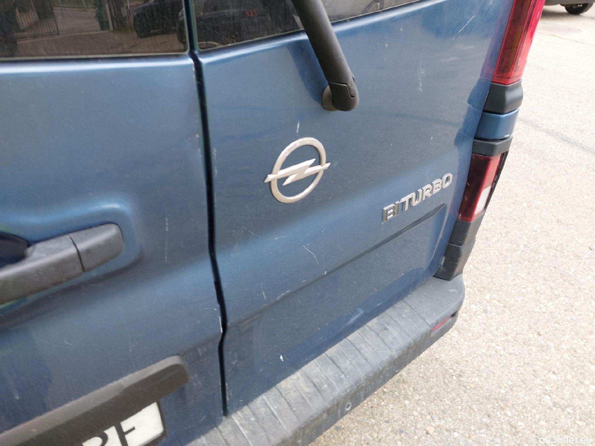  Opel  Vivaro OPEL  / 2014 / 4P / combi 1.6CDTI S/S 92kW (125CV) L2 2.9t Combi-9 **RL 20/04/26 VEHICULO SIN LLAVES** #17