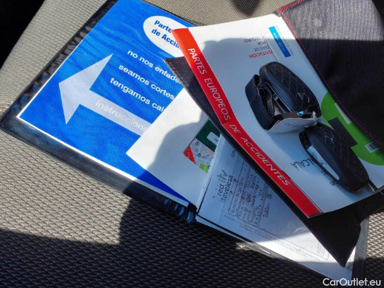  DS  DS7 DS DS 7 Crossback / 2017 / 5P / todoterreno BlueHDi DE 96kW (130CV) Auto. SO CHIC #20