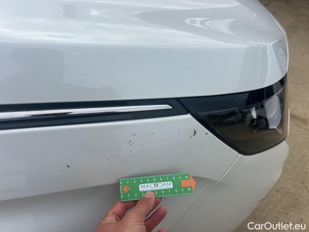  Peugeot  3008 PEUGEOT  / 2020 / 5P / todoterreno 1.2 PureTech 96KW S&S Active Pack EAT8 #19