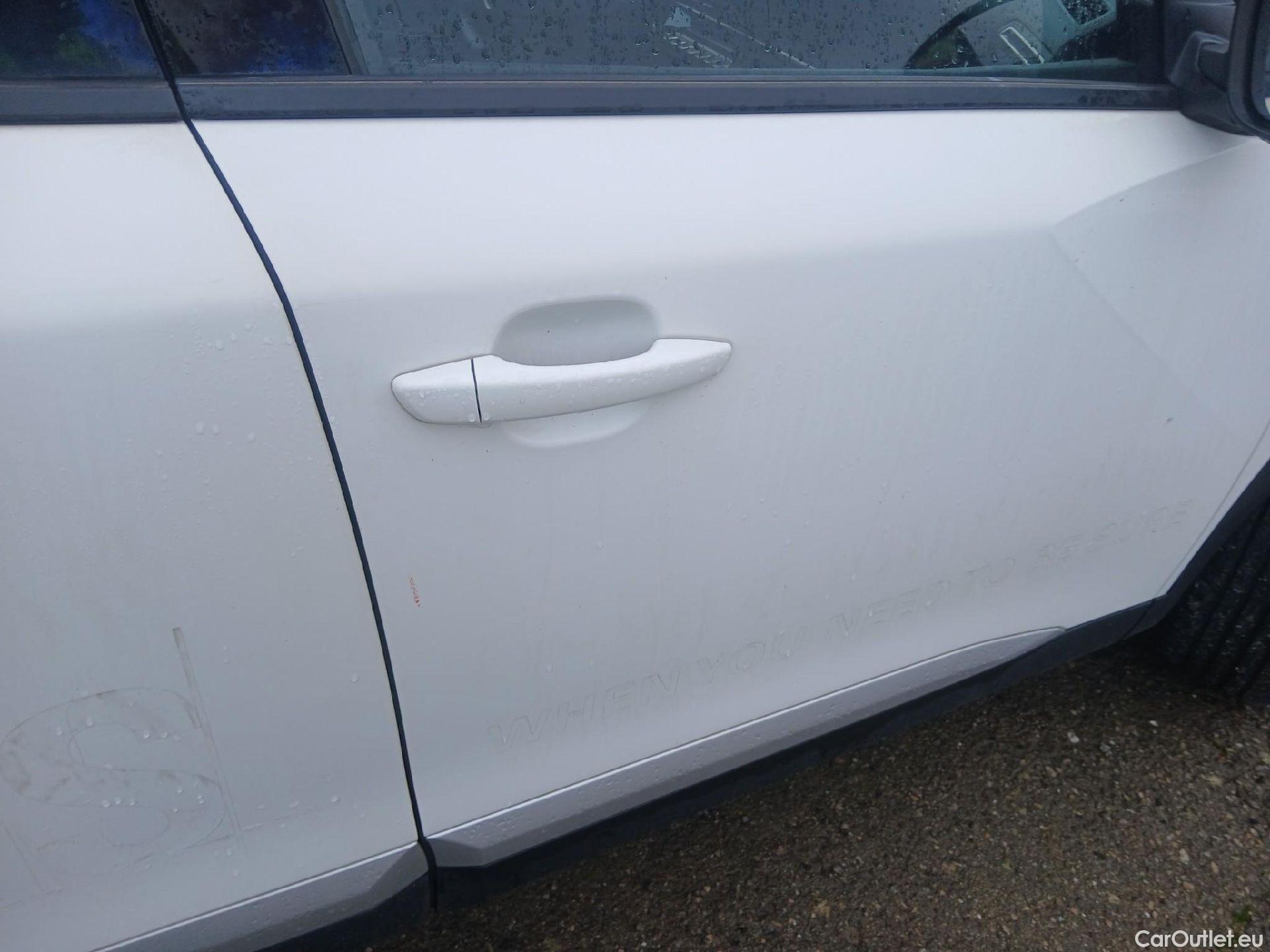  Peugeot  2008 PEUGEOT  / 2019 / 5P / todoterreno Allure BlueHDI 81kW (110CV) #23