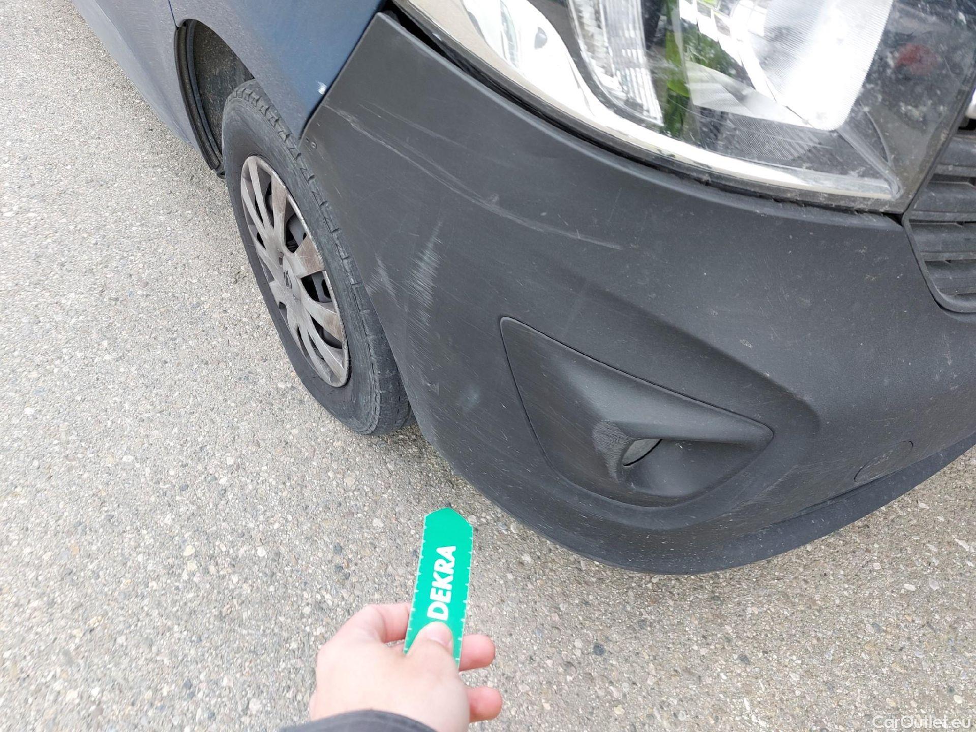  Opel  Vivaro OPEL  / 2014 / 4P / combi 1.6CDTI S/S 92kW (125CV) L2 2.9t Combi-9 **RL 20/04/26 VEHICULO SIN LLAVES** #3