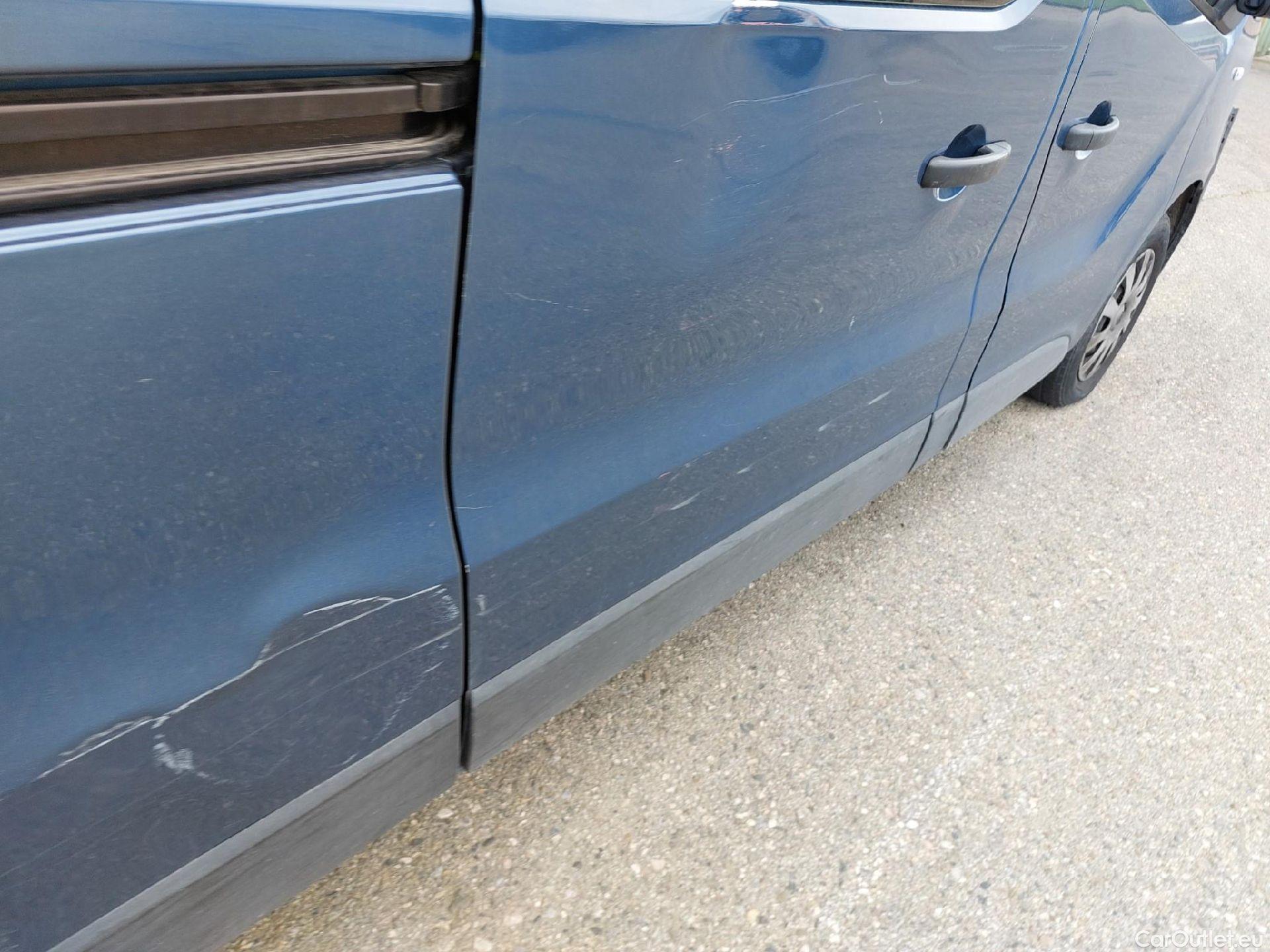  Opel  Vivaro OPEL  / 2014 / 4P / combi 1.6CDTI S/S 92kW (125CV) L2 2.9t Combi-9 **RL 20/04/26 VEHICULO SIN LLAVES** #21