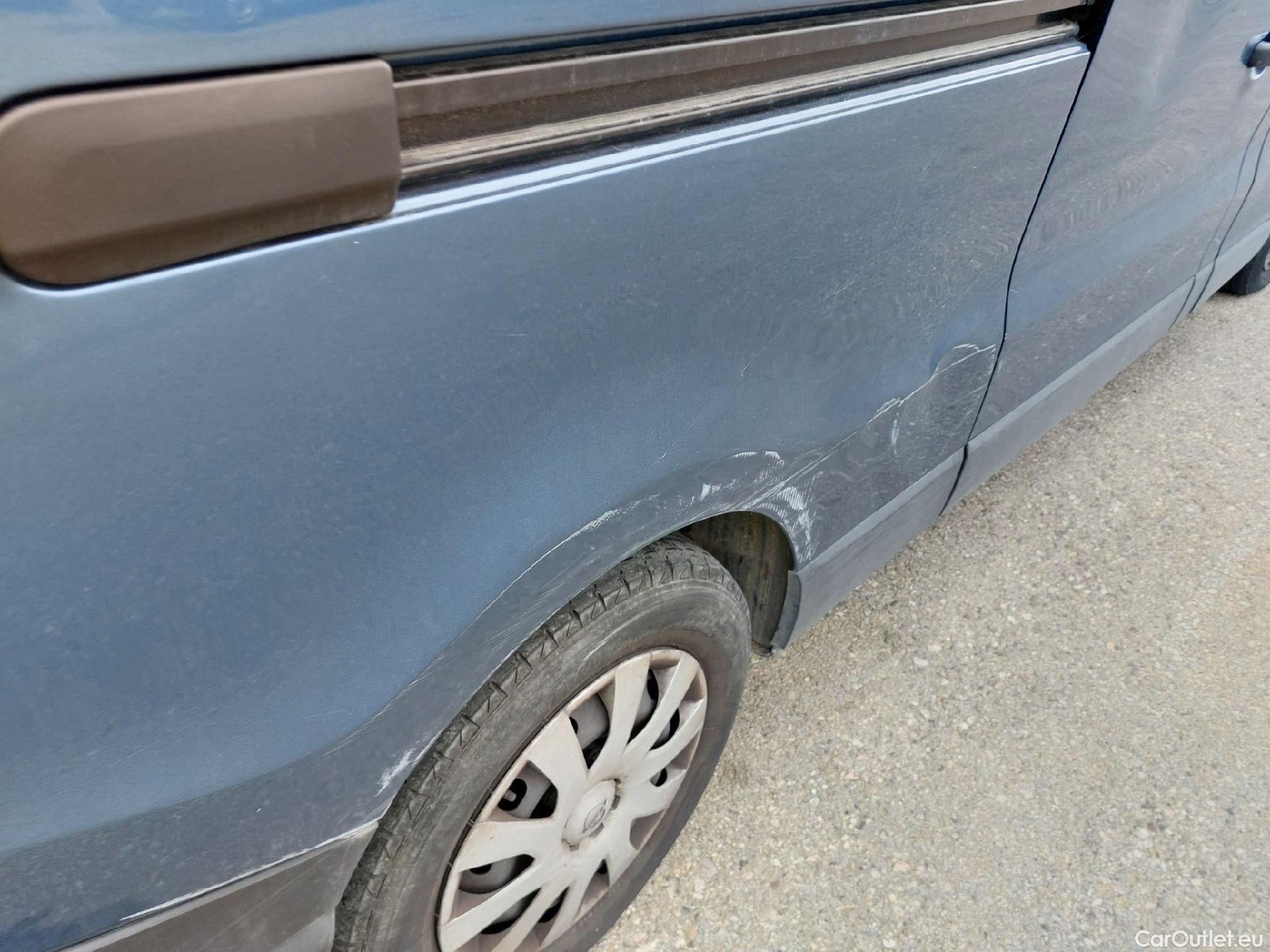  Opel  Vivaro OPEL  / 2014 / 4P / combi 1.6CDTI S/S 92kW (125CV) L2 2.9t Combi-9 **RL 20/04/26 VEHICULO SIN LLAVES** #19